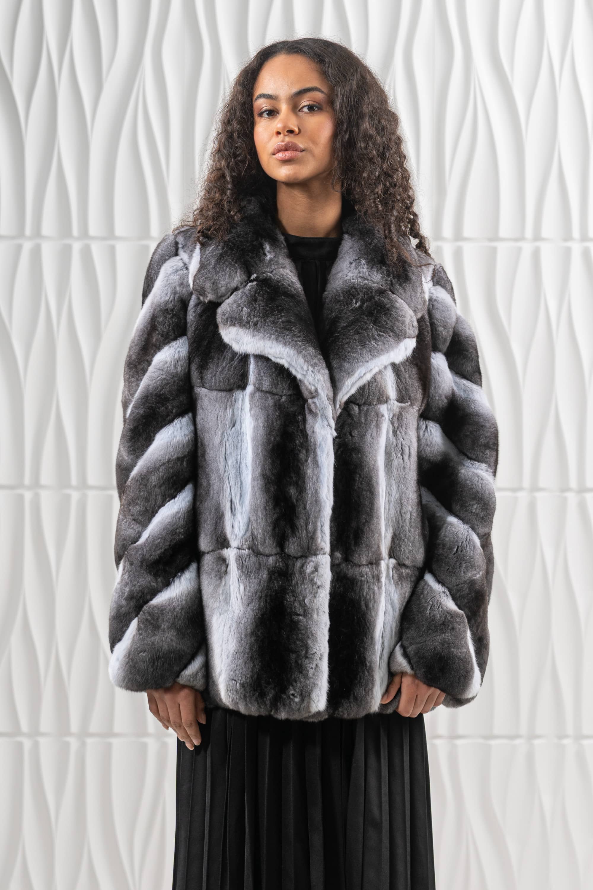MANZARI Chinchilla Elite Natural Long Hair Short Jacket - Luxury fur S/S 26M6430